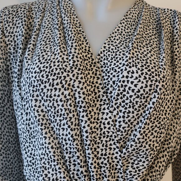 Women L'Agence Diego White Black Heart Print Long Sleeve Silk Faux Wrap Dress 8 - Picture 7 of 14